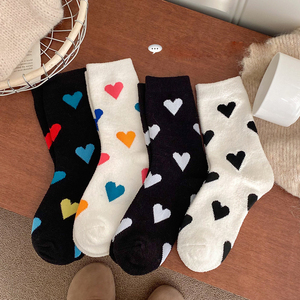 2025 <span class=keywords><strong>Sock</strong></span> Factory Mulheres Meias Atacado Senhoras Algodão Macio Coração <span class=keywords><strong>Valentines</strong></span> Fuzzy Tripulação Primavera e Verão Meias - Product Image 1