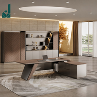 Bureau de direction moderne de luxe en forme de U avec placage de bois chaud durable et armoire latérale de rangement pour usage commercial en bureau
