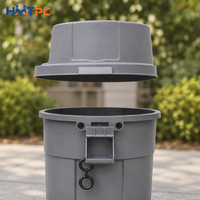Grands fûts de stockage empilables en plastique HDPE avec couvercles et poignées pour l'élimination des déchets en extérieur