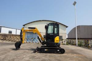 Mini-excavatrices Changlin avec cabine, fabricant de micro-excavatrices, EPA 1 tonne, 2 tonnes, 2,5 tonnes, 3 tonnes, 4 tonnes - Product Image 2