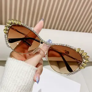 2024 Wholesale Cheap Custom Logo Ac Colorful Sweet Love Diamond Setting Pink Sunglasses Fashion Women Heart Shaped Sunglasses