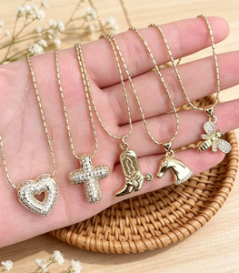 Collares de lujo con dijes de circonita en forma de corazón, cruz, bota, caballo y abeja, accesorios vaqueros para mujer - Product Image 3