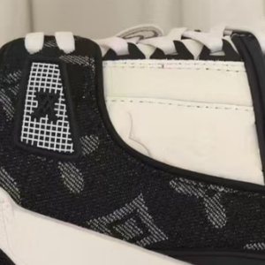Chaussures de sport à plateforme de qualité supérieure, élégantes et luxueuses, noires et blanches avec motifs imprimés, idéales pour la marche - Product Image 2