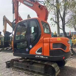 รถขุดมือสอง DOOSAN DX75LC-9C สีทอง คุณภาพดี ขนาด 7.5 ตัน ปี 2023 บุ้งกี๋ 0.3 ลูกบาศก์เมตร เครื่องยนต์ Doosan ขาย - Product Image 1