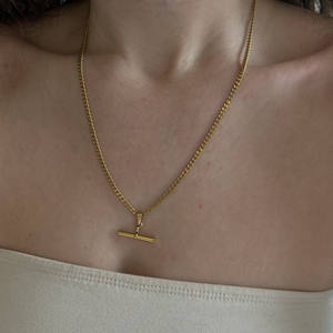 卸売カスタム18Kゴールドメッキステンレススチールメッシュフィガロロープチェーンリンク水平3DTバーペンダントネックレス女性用 - Product Image 3