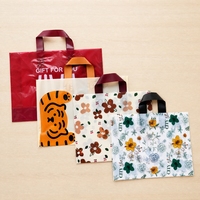 Sacs de courses en plastique PE, sacs de merchandising pour boutiques, sacs de vente au détail en vrac avec poignées, sacs réutilisables pour vêtements, pour les clients et les cadeaux de fête