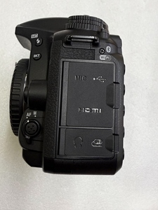 กล้อง Nikon D7500 มือสอง ความละเอียด 20.9MP บันทึกวิดีโอ 4K เหมาะสำหรับการเดินทางและถ่ายภาพกลางแจ้ง กล้อง DSLR - Product Image 6