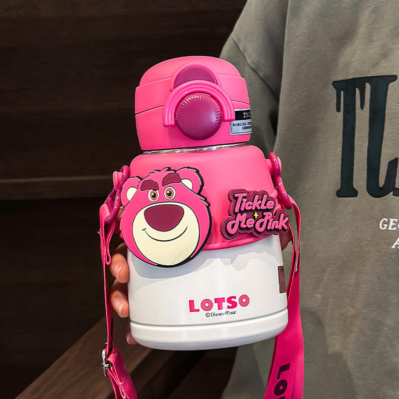 หมีสตรอเบอร์รี่สีชมพู