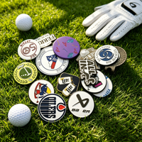 Marcador de bola de golf de trébol de cuatro hojas personalizado con clip magnético de aleación de zinc y latón antiguo, y pulsera de golf de acero inoxidable en blanco