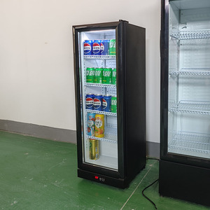 Réfrigérateur vertical à porte en verre 66L - Product Image 5