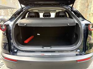 <span class=keywords><strong>Mazda</strong></span> <span class=keywords><strong>CX</strong></span>-<span class=keywords><strong>30</strong></span> d'occasion <span class=keywords><strong>2021</strong></span> - SUV compact haute performance - Non modifié, entièrement entretenu, essence 2.0L, sans droits de douane - Product Image 5