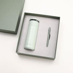 Coffret Cadeau d'Affaires Moderne : Tasse Isotherme Gravée en Acier Inoxydable avec Séparation Thé & Eau, Parapluie et Carnet - Product Image 2
