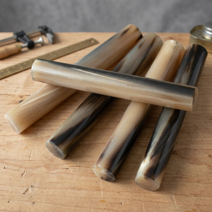 Tiges en corne de buffle noire pour manches de couteaux, cylindres vierges en corne naturelle, matériau pour la fabrication de couteaux sur mesure, vente en gros à prix abordable - Product Image 1