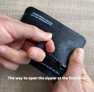 Personnalisation Ultimate Mini portefeuille étanche-Prêt pour l'aventure, tissu composite TPU, fermeture éclair IPX7, pour les amateurs de plein air - Product Image 5