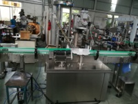 Machine de remplissage de liquide automatique 50 KV, nettoyeur de sol et de toilettes à haute viscosité pour poser le liquide