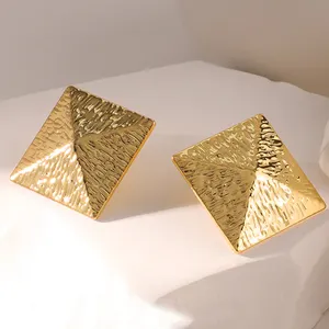 Kaimei New Arrival Embossed European retro pyramid shaped earrings minimalist simple square geometric stud gold earrings women