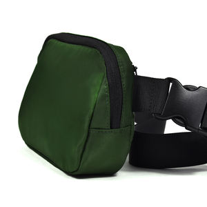 Sac à provisions en toile au détail d'usine logo personnalisé hommes et femmes sac de taille sac à dos sac en PVC - Product Image 3