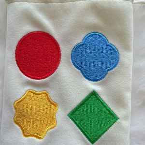 ถุงกำมะหยี่สีขาวแบบกำหนดเองได้  ขนาดเล็ก เป็นมิตรกับสิ่งแวดล้อม พร้อมเชือกผูก สำหรับใส่เครื่องประดับ พร้อมโลโก้ - Product Image 4