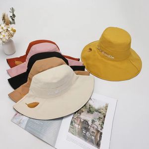 Sombrero de Ala Ancha, Mezcla de Poliéster y Algodón, Protección Solar, para Primavera/Verano, con Diseño de Hoja Bordada - Product Image 1