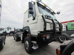 Camión Tractor Sinotruk Howo de China, 6x6, Tracción en Todas las Ruedas, en Venta en la República Democrática del Congo - Product Image 5