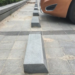 Bordure en granit gris moderne sablée, design en blocs pour allées de jardin, routes et parcs - Product Image 6