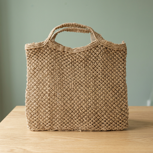 Sac à main en macramé fait main, sac fourre-tout en paille tressée, ouverture supérieure, deux poignées, grande capacité pour la plage et les voyages - Product Image 1