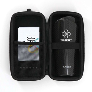 Tùy chỉnh thể thao EVA sợi carbon bóng đá bảo vệ ống chân Zip trường hợp hộp cứng bao bì - Product Image 1