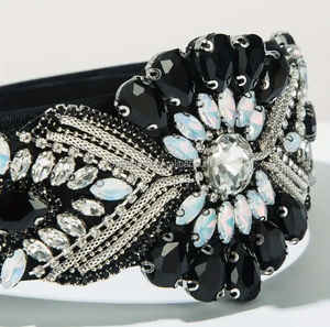 Cerchietto con Cristalli, Fascia per Capelli con Foglie in Strass Scintillanti, Accessorio per Capelli Fatto a Mano con Perline e Fiori per Matrimoni e Feste - Product Image 1