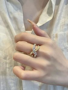 Xinfly K18YG 1.07ct Lab Grown Diamond <b>Ring</b> Yellow Gold Brushed <b>Cross</b> Style Fashionable Jewelry - Product Image 5