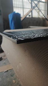 Panneau mural décoratif en MDF <span class=keywords><strong>noir</strong></span> avec relief géométrique sculpté sur mesure par CNC pour mur intérieur - Product Image 5