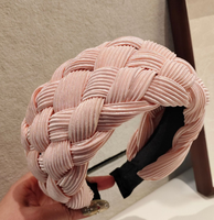 Handgefertigtes Haarband aus Eisseide mit breitem Rand und hohem Schädelvolumen im Retro-Stil – luxuriöser Haarreif für Hochzeiten & Ostern