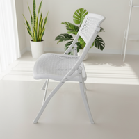 Chaise pliante commerciale avec structure métallique, assise en plastique PP, dossier en maille ventilée, empilable, pour bureau, hôtel, événements en plein air et repas en plein air