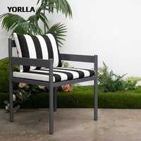 Fauteuil de jardin en métal de luxe pour complexe hôtelier, structure géométrique robuste, tissu imperméable, pour l'extérieur