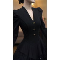 Robe élégante noire à col en V et manches bouffantes pour femme, avec volants, peplum et patchwork en dentelle, mini-robe de soirée