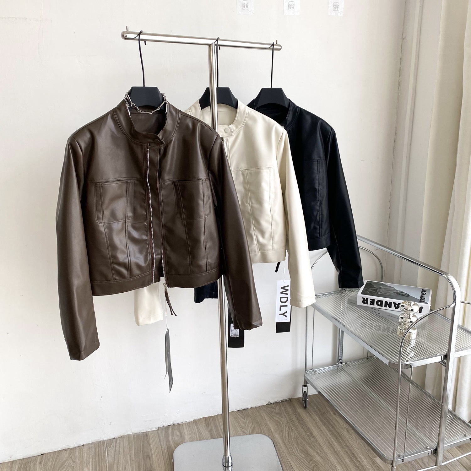 2025 Article Women's Leather Jacket Wholesale Winter Heated