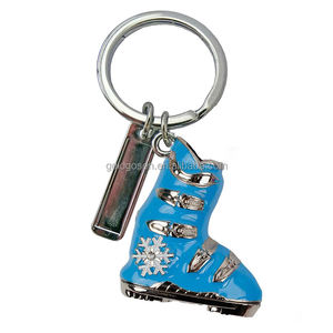 Llavero de Metal Esmaltado de Esquí y Snowboard Cortina, Recuerdo de Deportes de Nieve de Montaña, Llavero de la Estación de Esquí de los Alpes Italianos - Product Image 6