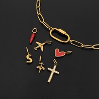Bracelet mousqueton trombone eManco en acier inoxydable avec breloques cœur émaillé rouge, lettre S, zircon, croix, piment et avion