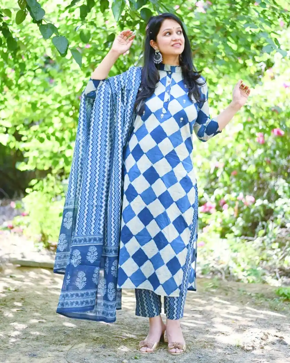 Puur Katoenen Kurta En Broek Met Mulmul Bedrukte Dupatta Stijlvolle Katoenen Kurta Broek Dupatta Set Bulkproduct