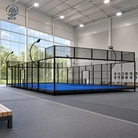 Terrain de padel mobile détachable, conception modulaire en panneaux pour exposition intérieure et présentation en salon professionnel