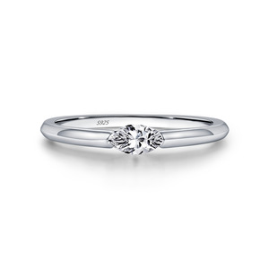 Bague de fiançailles en argent SS925 pour femme, sertie de diamants taille marquise, monture à tension, style classique, bijoux fins - Product Image 1