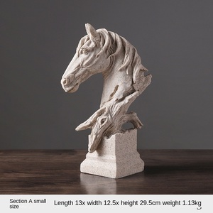 Scultura Moderna di Testa di Cavallo Dipinta a Mano, Forma Irregolare, Artigianato in Resina, Decorazione per Giardino e Casa, Regalo Aziendale - Product Image 6