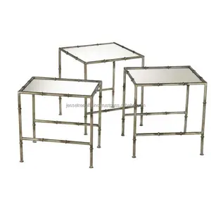リビングルーム用のアンティークシルバー仕上げ竹スティックデザインの3個の金属と透明なガラストップアクセントネスティングテーブルセット