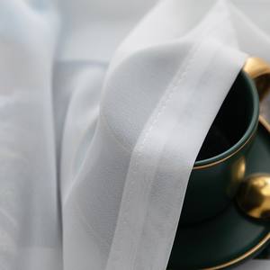 ม่านหน้าต่างสีขาวกึ่งโปร่งใสและมีหมอกพร้อมด้วยผ้าโปร่งประดับเพชรมีสไตล์ที่ทันสมัยและเรียบง่าย - Product Image 6