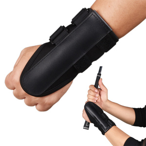 Attelle <span class=keywords><strong>de</strong></span> poignet <span class=keywords><strong>de</strong></span> golf en nylon noir pour entraînement et correction du geste <span class=keywords><strong>de</strong></span> swing, pour main gauche et droite, outil d'alignement personnalisable - Product Image 3