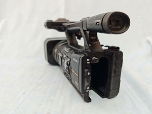 Caméscope portable professionnel Sony HXR-NX5R <span class=keywords><strong>NXCAM</strong></span> d'occasion - Product Image 2