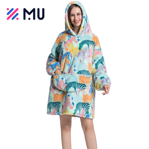 Diseños personalizados Vacaciones de invierno Manta usable Sudadera cálida Mantas con capucha Familia Sudadera con capucha de lujo - Product Image 6