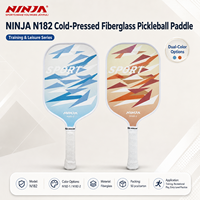 Raquette de pickleball en fibre de verre à noyau alvéolé, approuvée USAPA, style sportif, légère et durable pour l'entraînement et le divertissement (vente en gros)