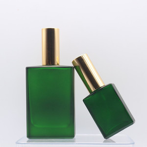 <span class=keywords><strong>3</strong></span> <span class=keywords><strong>Oz</strong></span> Tùy Chỉnh Màu Đen Mờ 100 <span class=keywords><strong>Ml</strong></span> Hình Chữ Nhật Vuông Thủy Tinh Lỏng Phun Chai Cho Tinh Dầu Matte Chai Màu Đen - Product Image 4