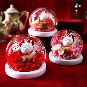 <span class=keywords><strong>Maneki</strong></span> <span class=keywords><strong>Neko</strong></span> chat porte-bonheur avec dôme en verre et <span class=keywords><strong>rose</strong></span> éternelle pour cadeau de Saint-Valentin cadeau de Noël décor d'affaires - Product Image 1