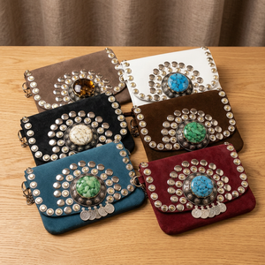 Bolso bandolera de gamuza verde con adornos de piedras turquesa y detalles de flecos, estilo moderno para mujer - Product Image 3